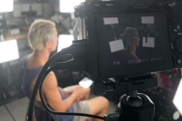 《黑神话》杨奇晒神秘新图：疑似新脸模正在接受扫描！